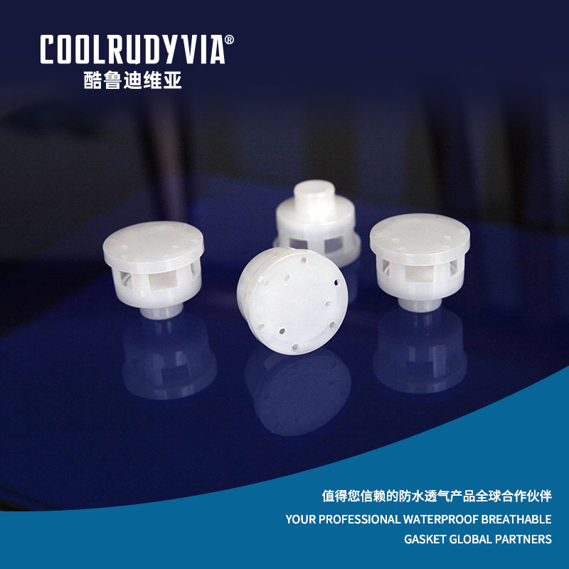 Wodoodporna, oddychająca wtyczka